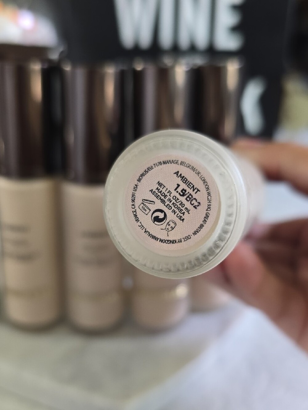 Hourglass Ambient Soft Glow Foundation Trio in Light to Fair Cream Shades - Picture 7 of 9